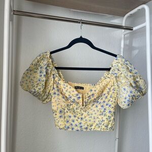 NWT Abercrombie and Fitch Yellow Blue Floral Yellow Puff Sleeve Top Size Medium